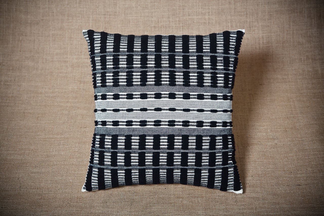 f10_julia_astreou_grey_rhythm_yatzer